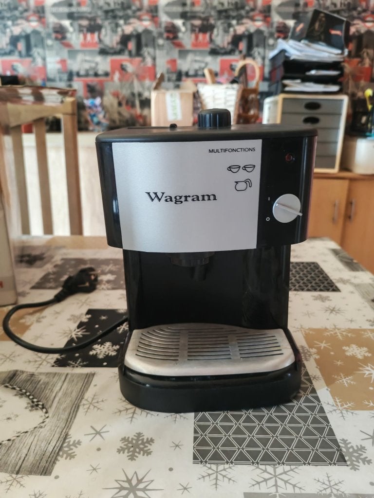 Cafetière duo Wagram Multifonctions compacte, Electroménager, Café moulu, Réservoir d'eau amovible, 2 à 4 tasses, Comme neuf