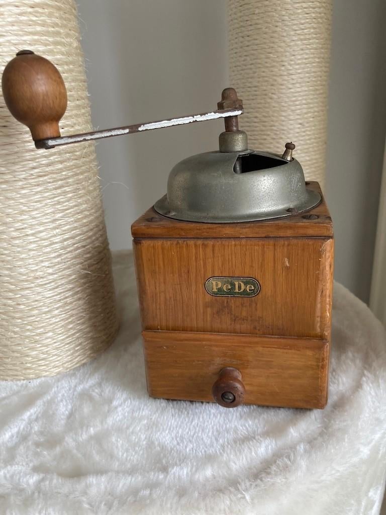 Vintage houten koffie-handmolen PeDe, Ophalen of Verzenden