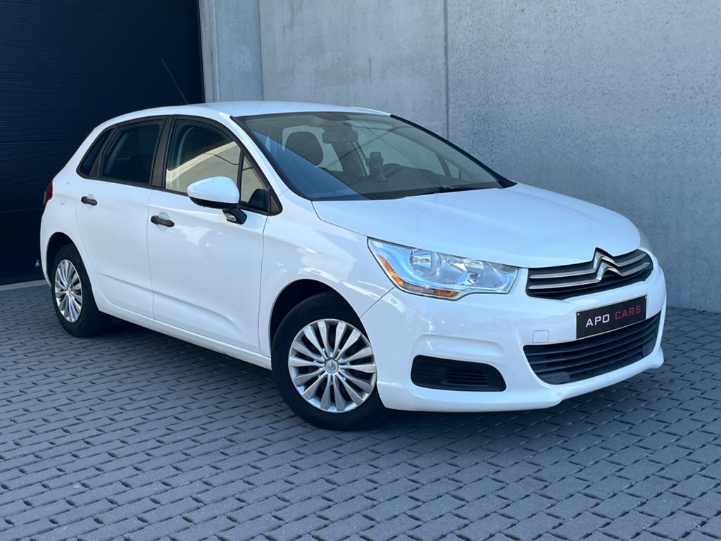 Citroën C4 1.4i 114.000km, Auto's, Voorwielaandrijving, Euro 5, Stof, Zwart