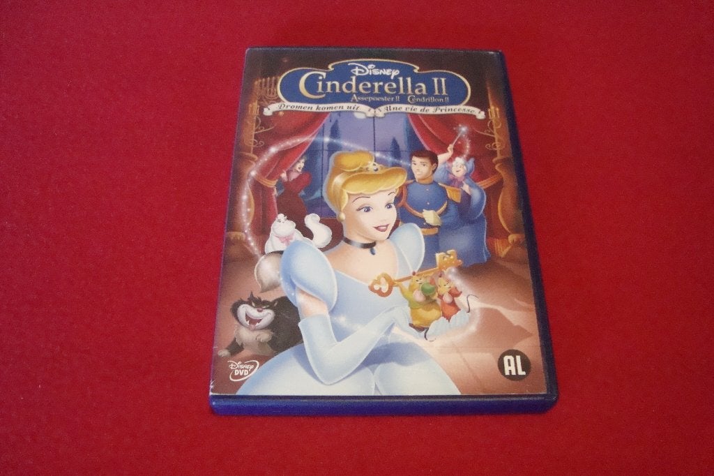 dvd disney assepoester 2, Enlèvement ou Envoi, Programme ou film pour enfants