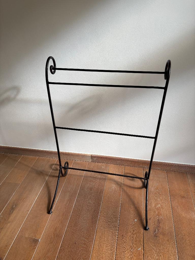 Handdoekrek, Huis en Inrichting, Badkamer | Badtextiel en Accessoires, Ophalen, Gebruikt, Bruin, Handdoekenrek