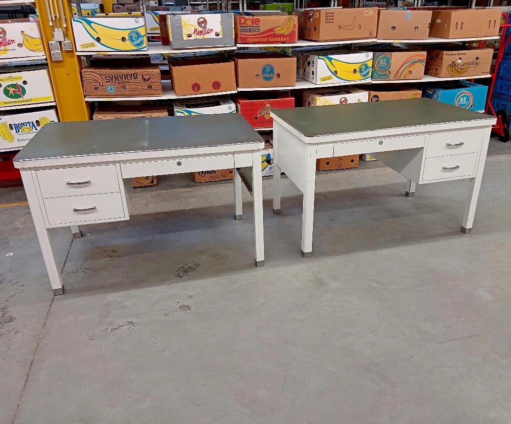 Metalen vintage bureaus, Huis en Inrichting, Ophalen, Gebruikt, Metaal, Vintage