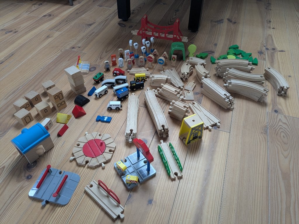 Grote houten treinbaan set, Ophalen, Zo goed als nieuw