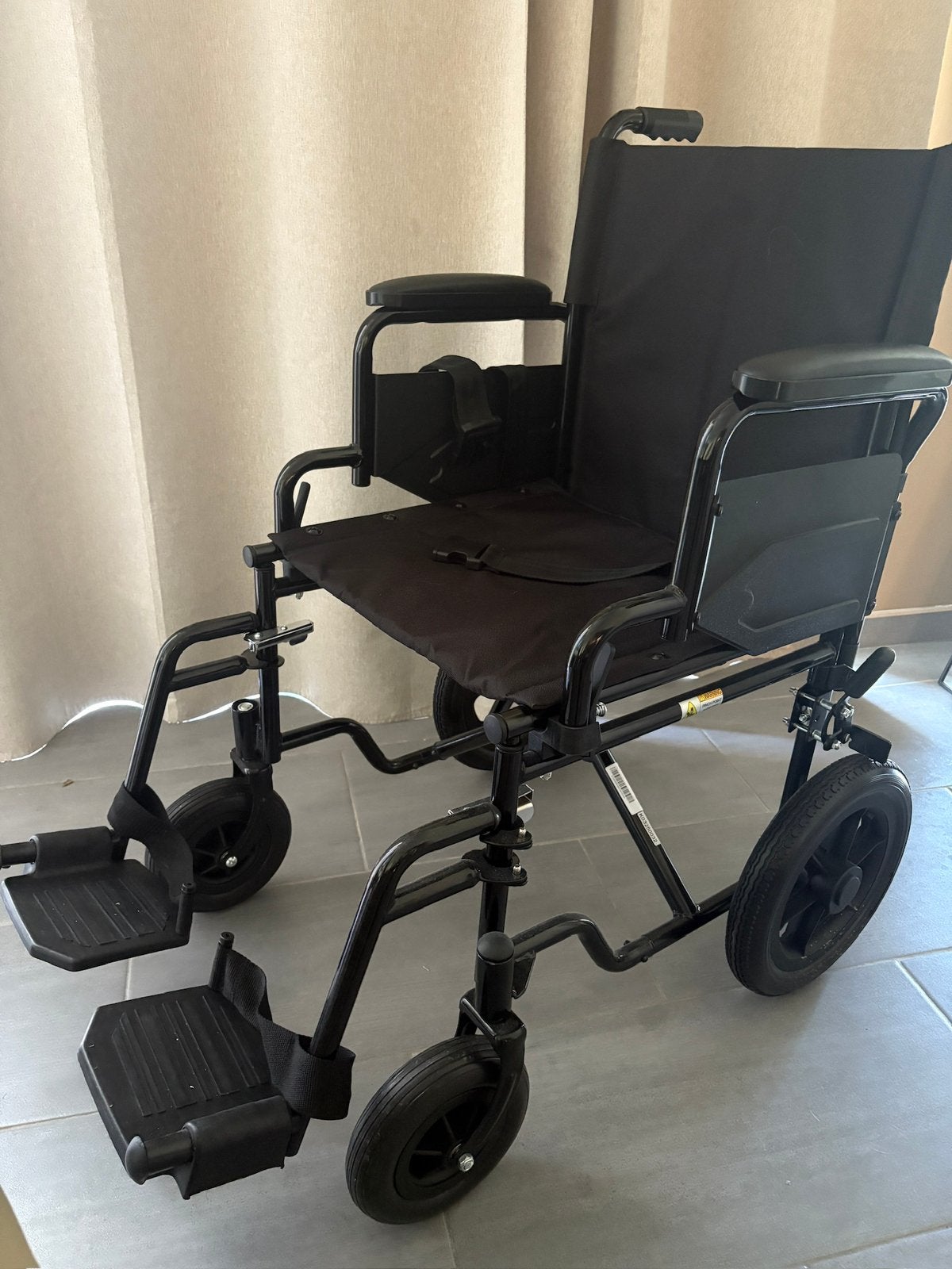 Fauteuil roulant neuf pliable facile à transporter, Ophalen of Verzenden, Nieuw
