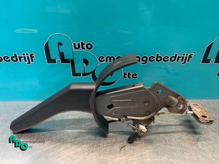 Levier frein à main d'un Nissan Micra (Micra 03-), -, 3 mois de garantie, Utilisé, -