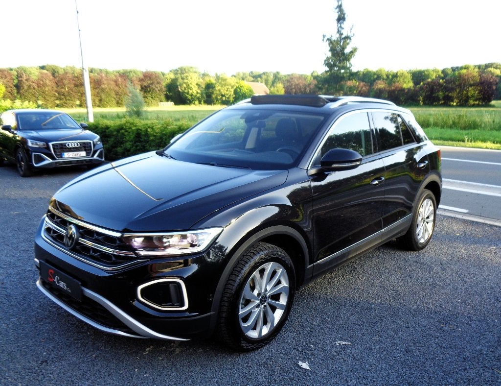 Volkswagen T-Roc / Pano dak/ Verwarmde zetels / Camera/, Auto's, Voorwielaandrijving, 118 g/km, Euro 6, Lichtsensor