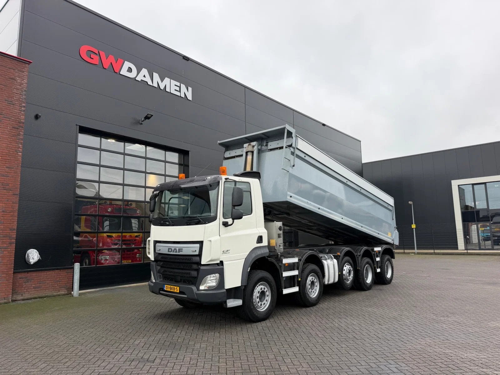 DAF CF 460 WSG 10x4 Kipper 24 m3 Euro 6 | Steel suspension, Automaat, 338 kW, Wit, Diesel