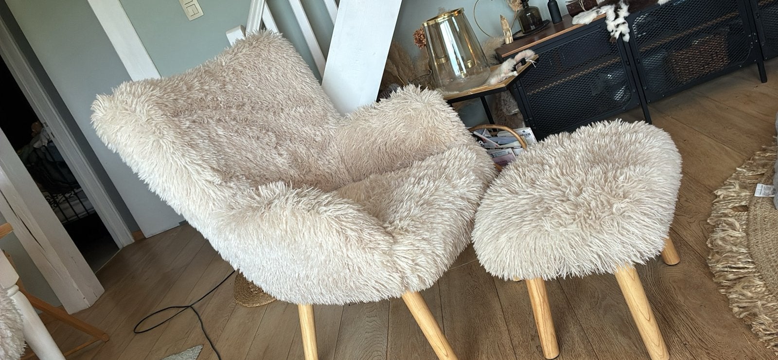 Super fauteuil  fourrure confort + repose pieds, Maison & Meubles, Enlèvement, Comme neuf