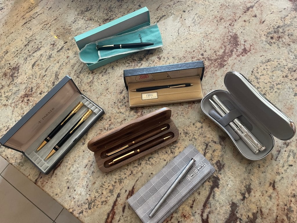 SET de 8 parures porte-plumes/stylo/, Handtassen en Accessoires, Overige Accessoires, Ophalen, Zo goed als nieuw