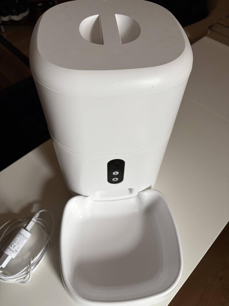 LSC Distributeur croquettes électronique avec camera + app, Envoi, Comme neuf