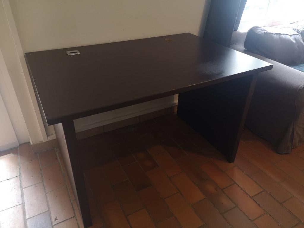 Bureau en bois à saisir 120x80cm