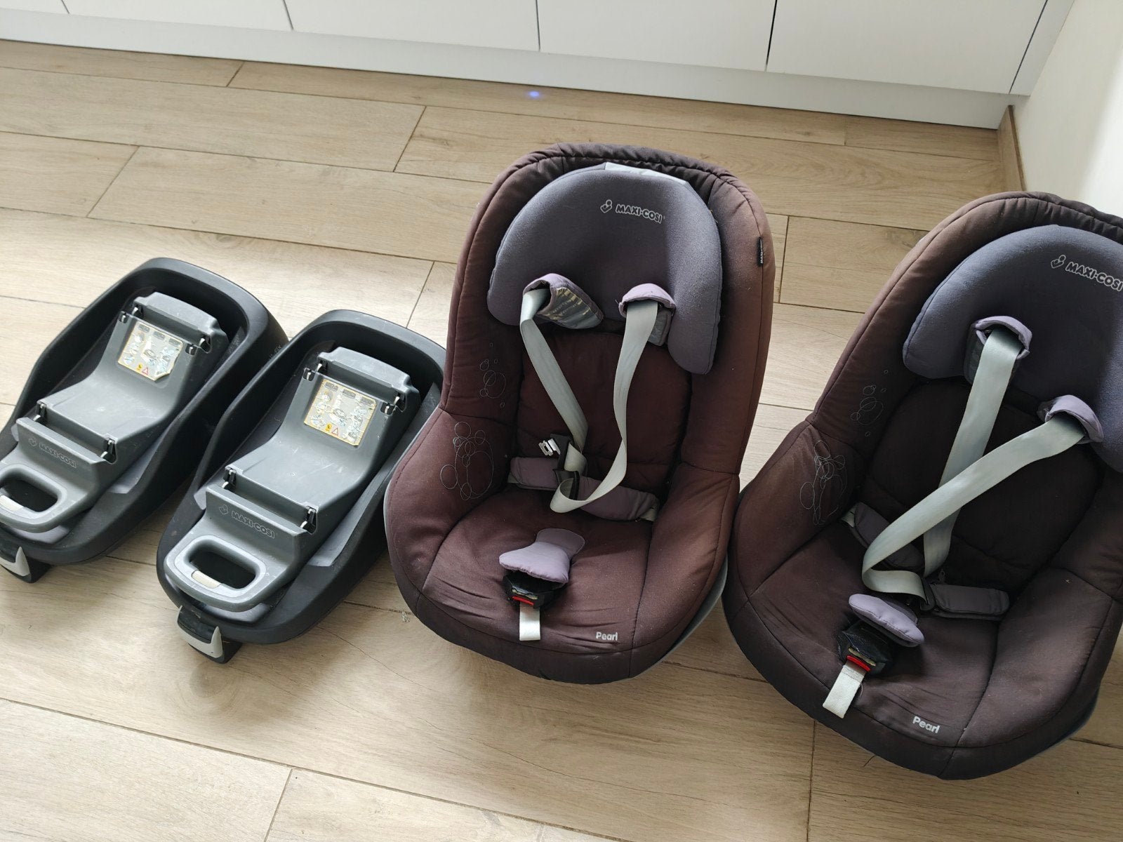 Twee Maxi Cosi Family Fix en Pearl Autostoel, Ophalen, Gebruikt, 9 t/m 18 kg, Isofix