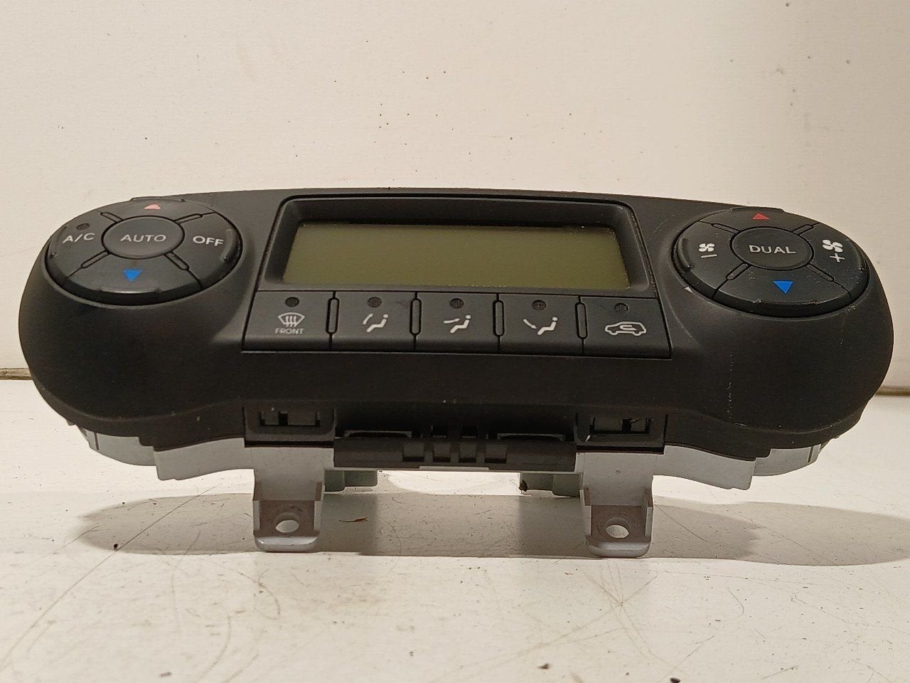 Bedieningspaneel kachel Hyundai iX 35, Onderdelen@venauto.nl, Van der Ven Autorecycling B.V., Ettenseweg 76, 4706 PB Roosendaal, The Netherlands