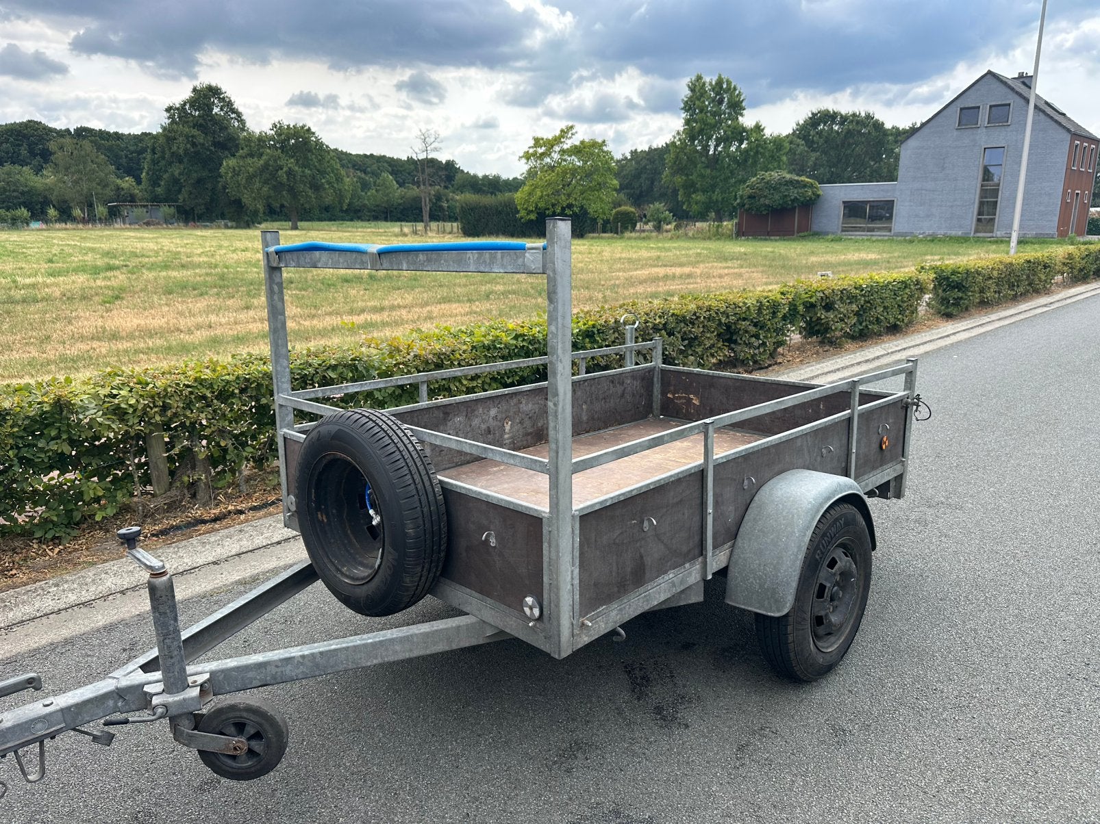 Aanhangwagen enkelas 750kg, Ophalen, Zo goed als nieuw