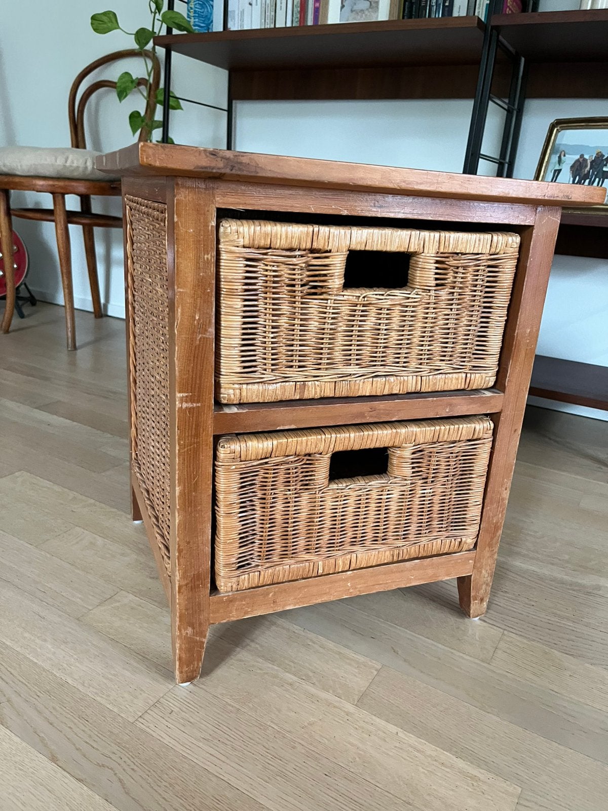 Table de chevet a renover, Maison & Meubles, Enlèvement, Utilisé