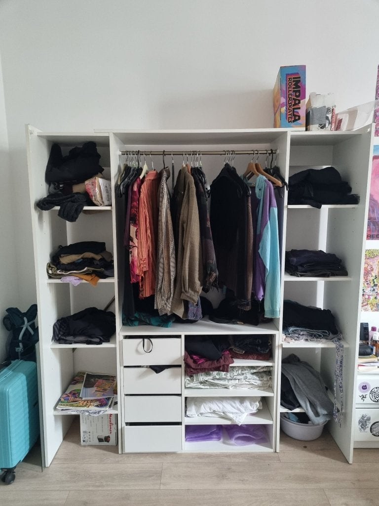 Dressing, 150 à 200 cm, Utilisé, Autres matériaux, Avec tiroir(s)