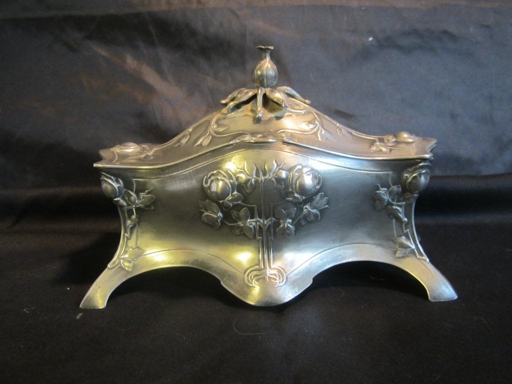 Boîte à bijoux Art nouveau WMF, vers 1900, en métal argenté, Enlèvement ou Envoi