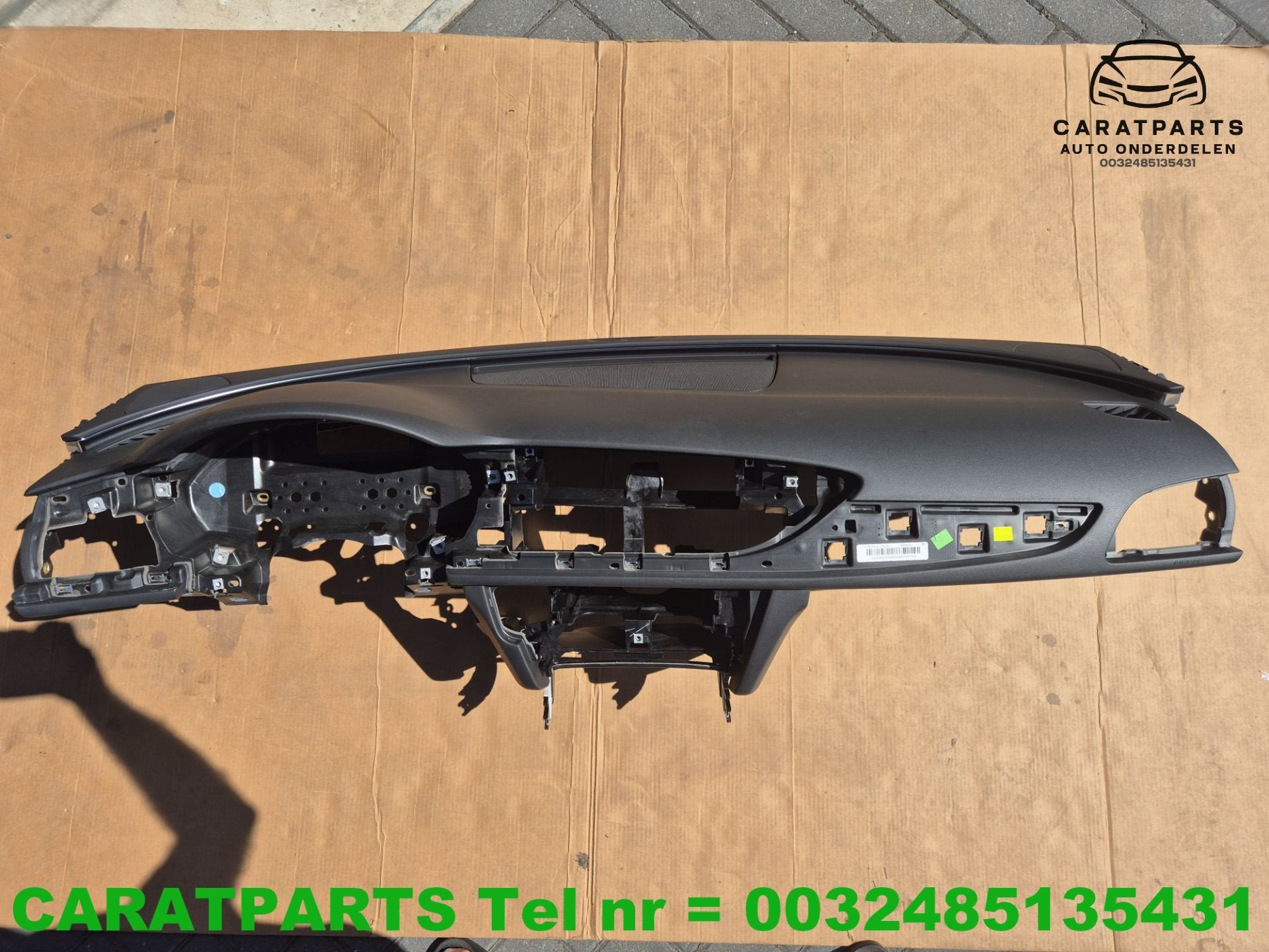 4G1857001D Tableau de bord Audi A6 Tableau de bord A6 a6 4g, AUDI AG, Auto-Union-Strasse 1
85045  Ingolstadt, DE, Audi, Utilisé