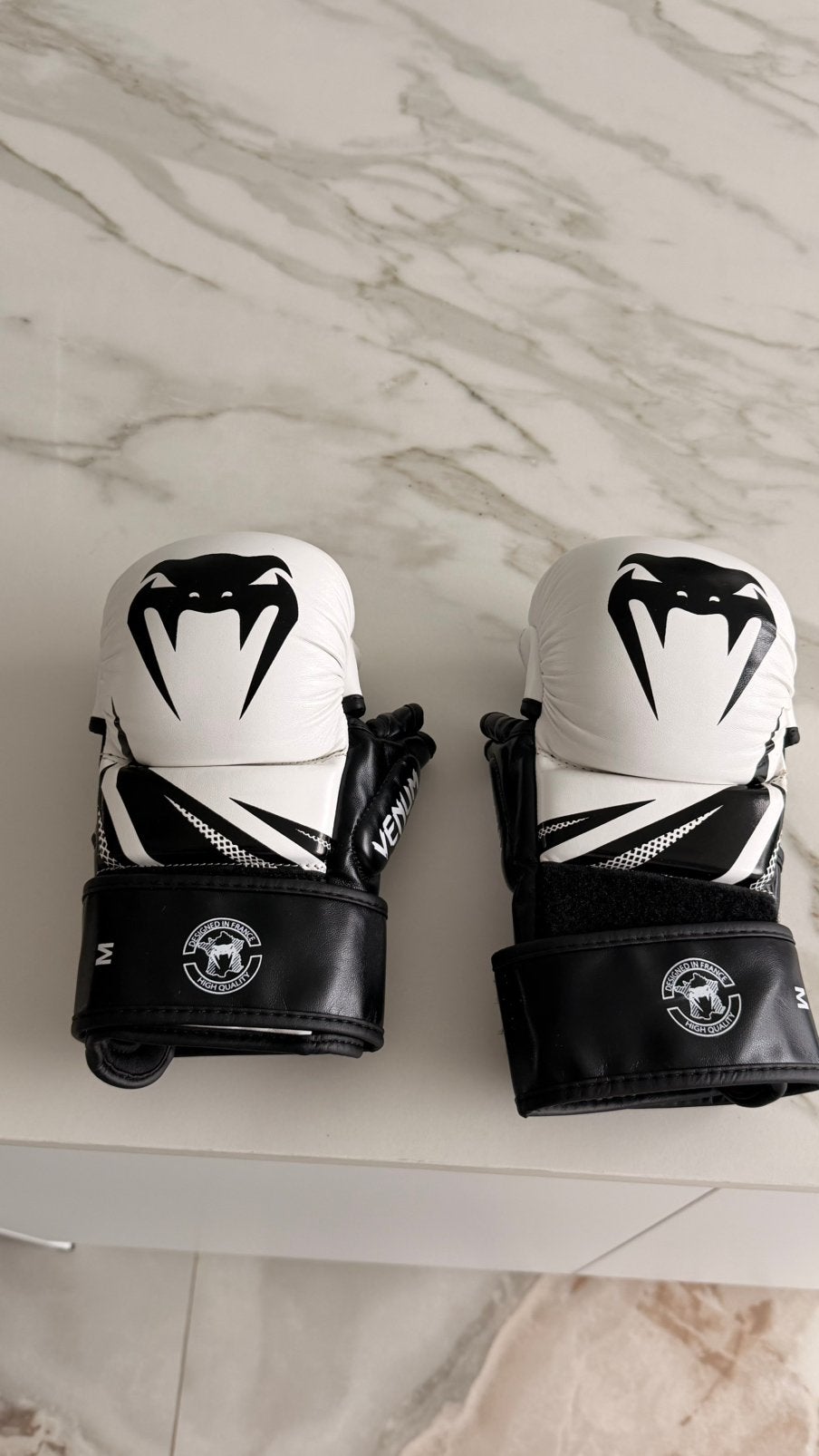Gants Mma Venum M, Sports & Fitness, Enlèvement ou Envoi, Comme neuf, Gants de boxe