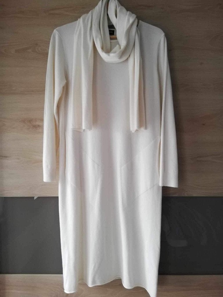 Jurk met sjaal TU, Ophalen of Verzenden, Zo goed als nieuw, Beige, Onder de knie