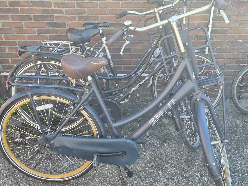 Partij fietsen te koop met werk aan, Ophalen, Zo goed als nieuw