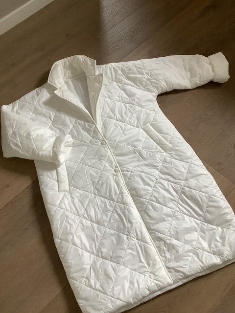 Nieuwe demi-lange gewatteerde witte jas - M, Kleding | Dames, Jassen | Winter, Ophalen of Verzenden, Nieuw, Maat 38/40 (M)