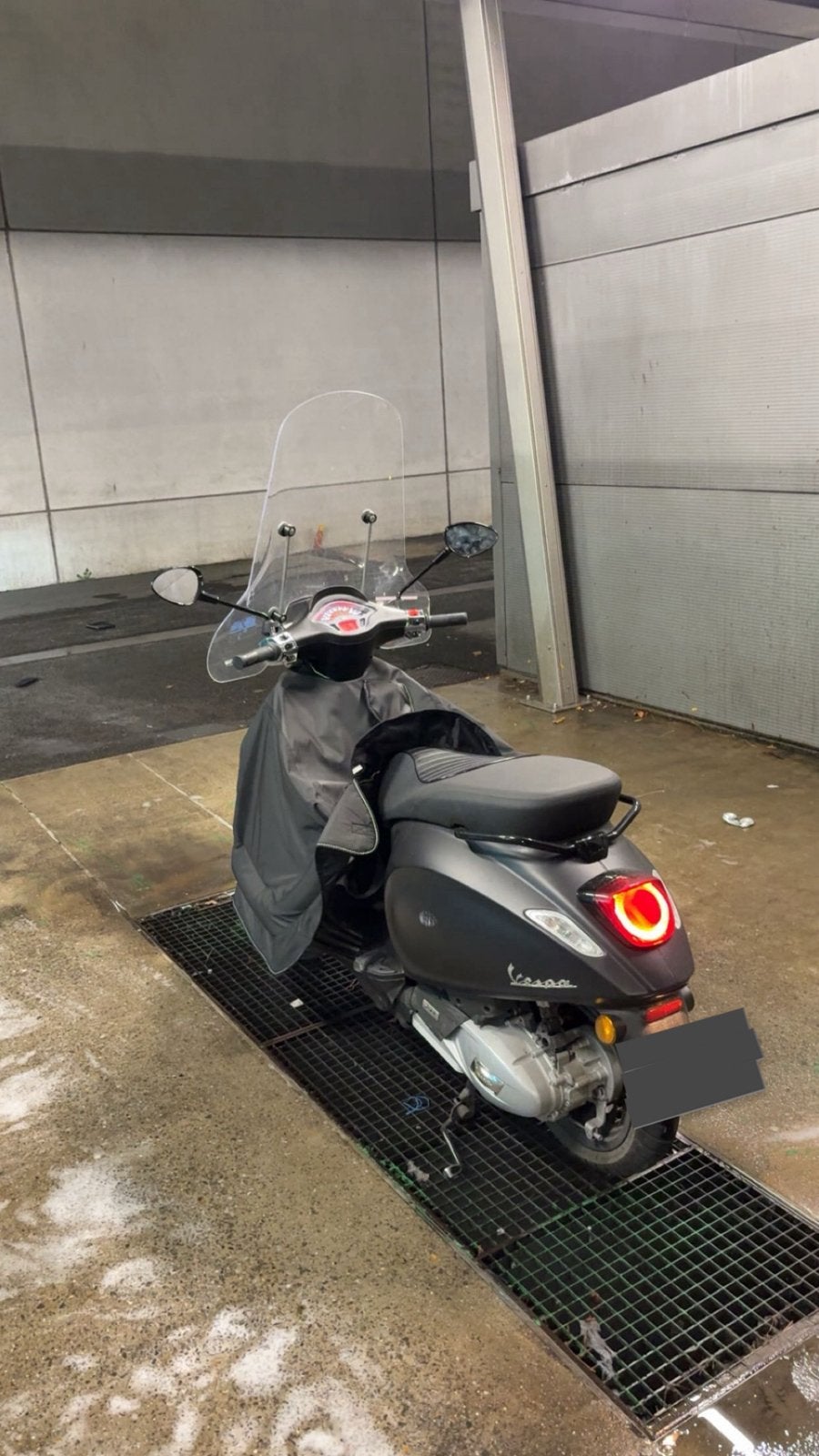 Vespa 125cc sprint notte, Vélos & Vélomoteurs, Enlèvement ou Envoi, Comme neuf