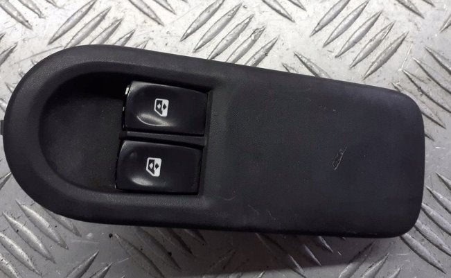 Bouton interrupteur commutateur leve vitre Clio 3, Autos : Pièces & Accessoires, Enlèvement ou Envoi, Neuf, Renault