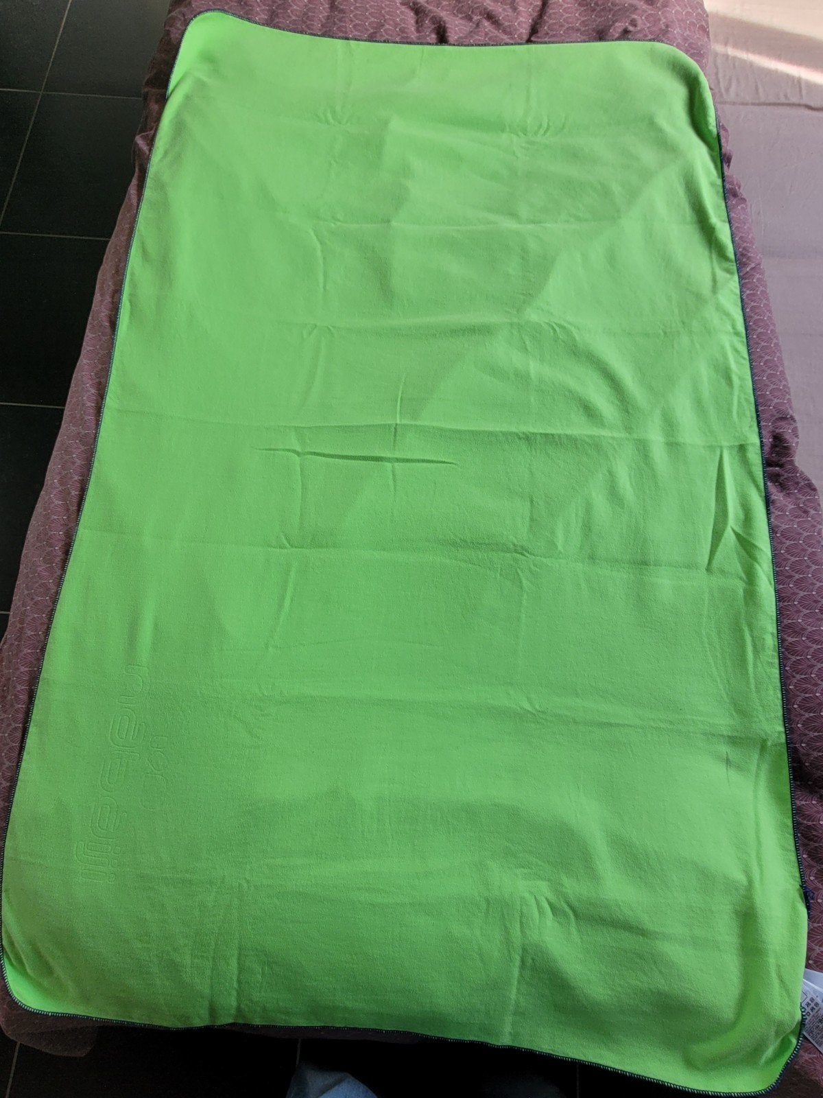 Handdoek van Decatlon Nabaiji, Ophalen, Zo goed als nieuw, Groen, Handdoek