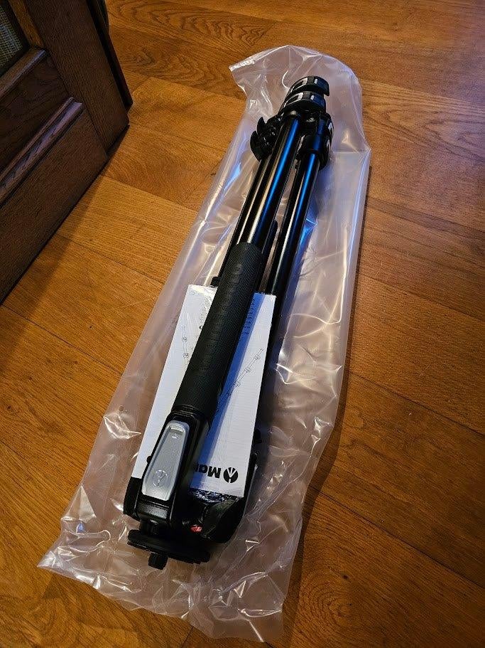 Trépied/trépied Manfrotto MT055XPRO3, TV, Hi-fi & Vidéo, Enlèvement ou Envoi, Neuf, 150 à 175 cm, Trépied