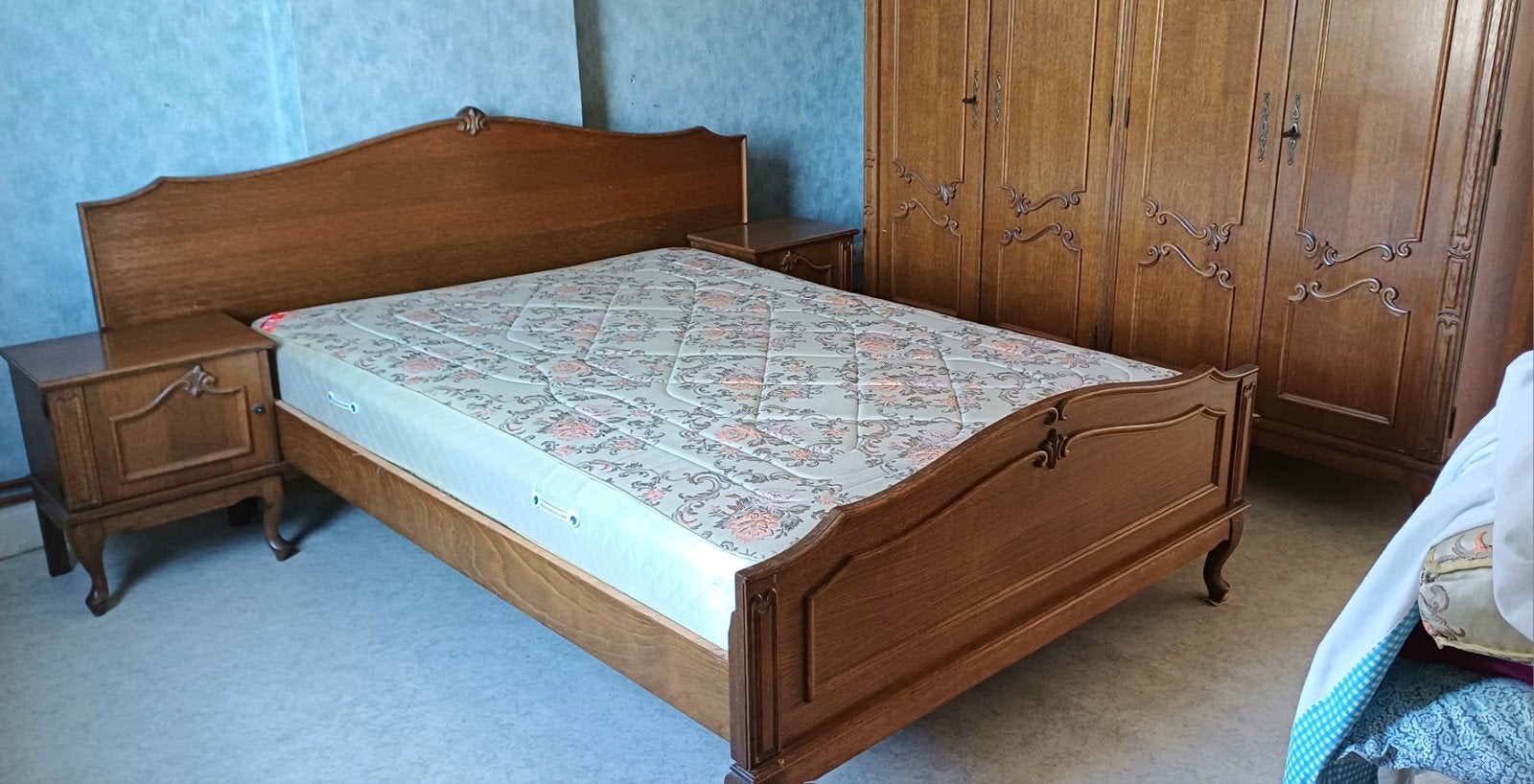 Chambre à coucher à donner, Enlèvement