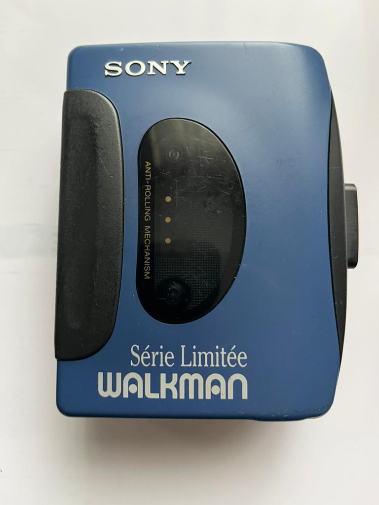 Sony Walkman Blue  gelimiteerde serie, Audio, Tv en Foto, Walkmans, Discmans en Minidiscspelers, Ophalen of Verzenden, Walkman