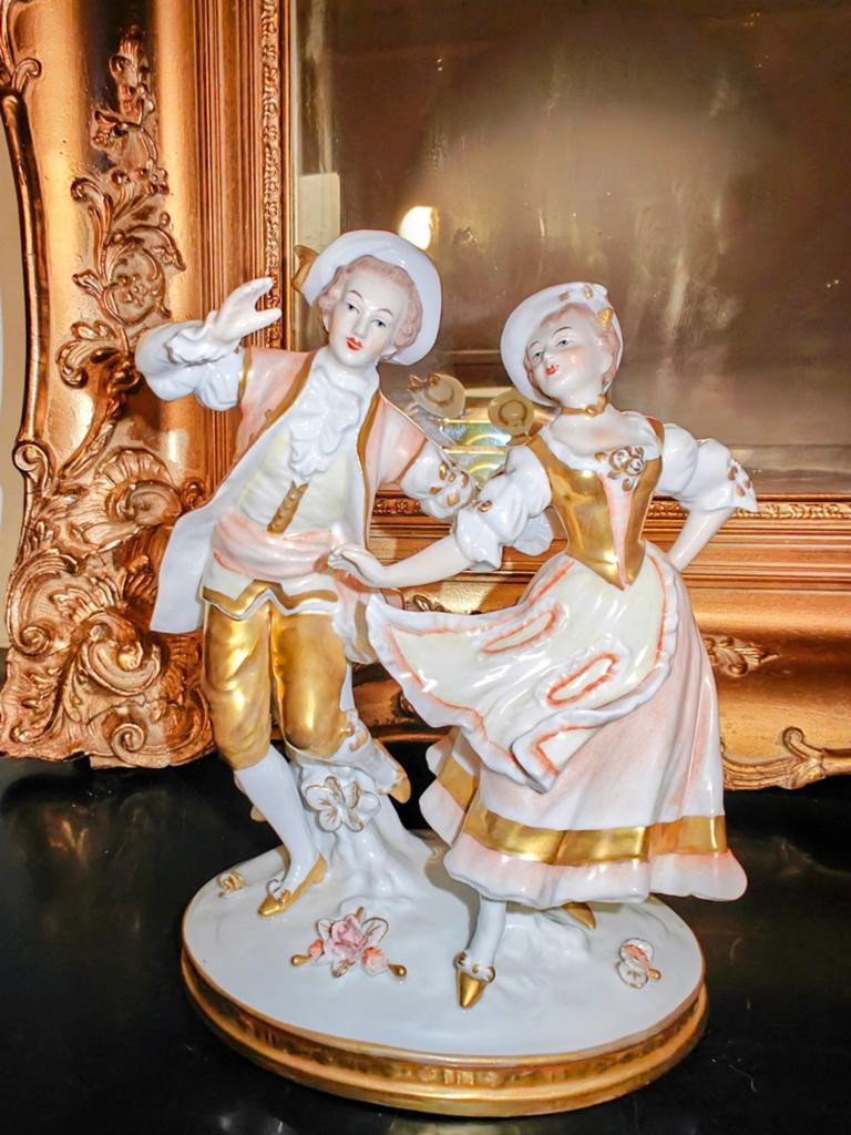 Get. Sitzendorf Saks porselein dansend koppel +-1910 H.20cm, Antiek en Kunst, Ophalen