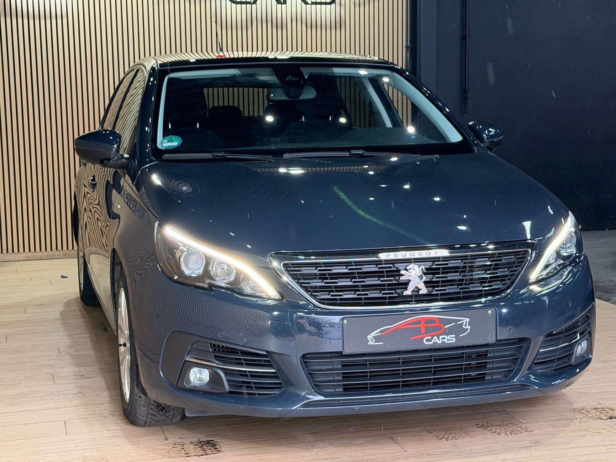 Peugeot 308 1.5 BlueHDi Allure * GARANTIE 12 MOIS * 1ER PROP, Auto's, Stof, Gebruikt, 4 cilinders, Blauw