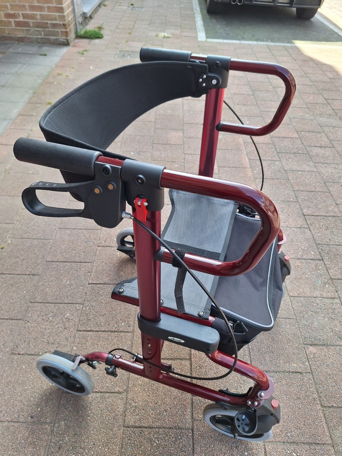 Déambulateur/fauteuil roulant, Divers, Enlèvement, Poids léger, Comme neuf