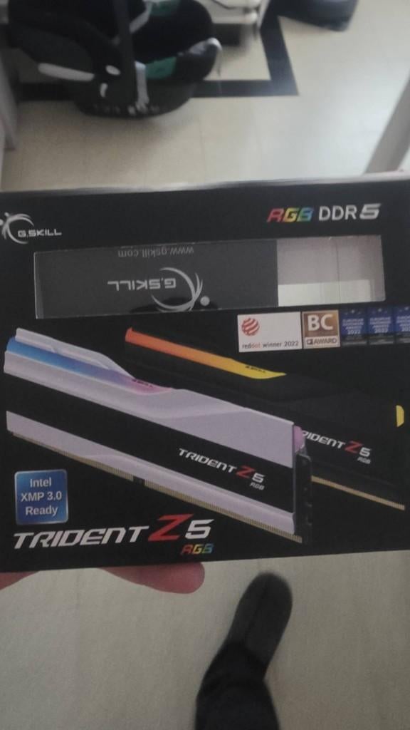G.Skill Trident Z5 RGB DDR5 RAM – 32GB (2x16GB) 6800MHz CL36, Computers en Software, 32 GB, Ophalen of Verzenden, Zo goed als nieuw