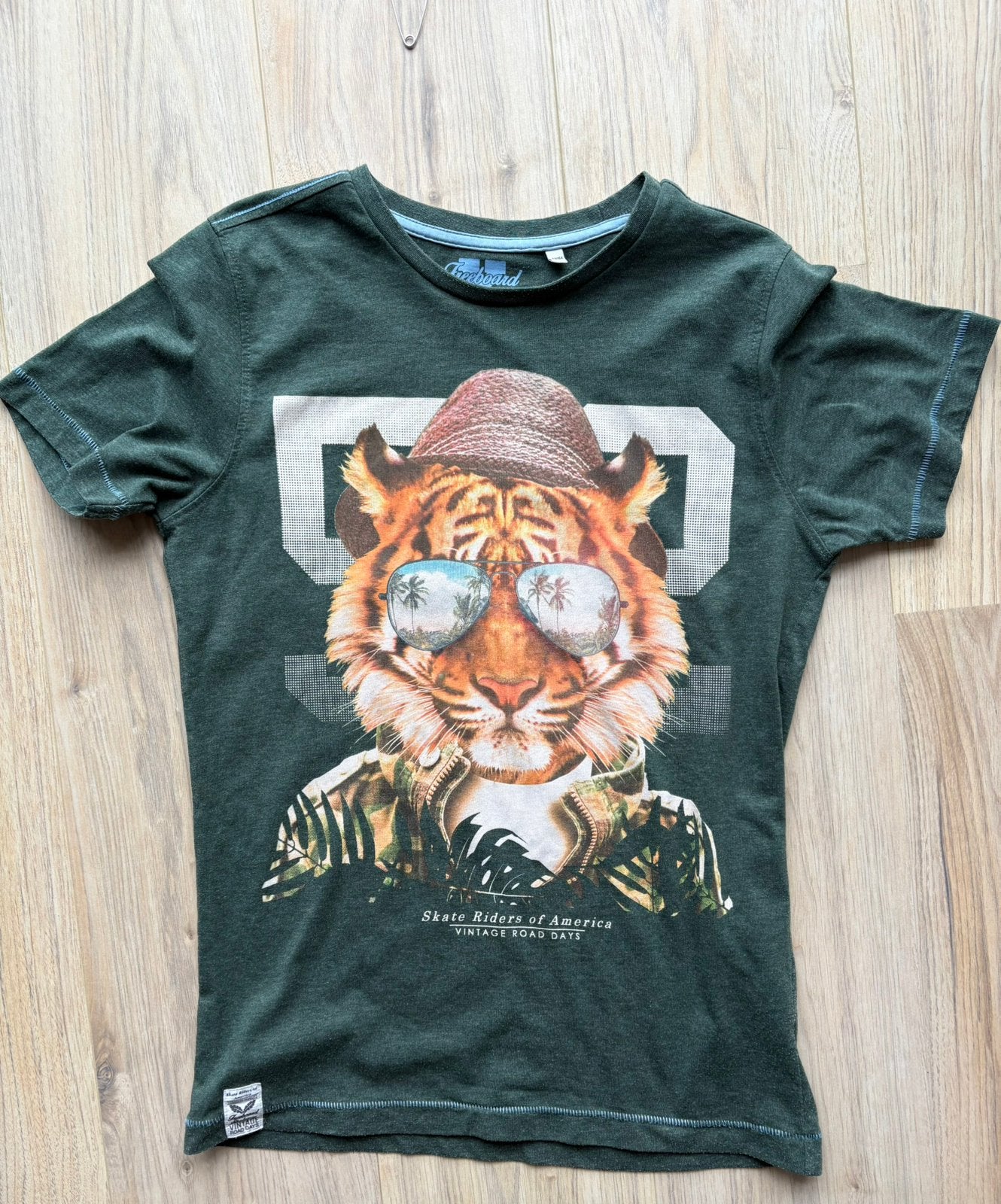 T-shirt maat 158/162, Kinderen en Baby's, Kinderkleding | Maat 158, Ophalen of Verzenden, Zo goed als nieuw