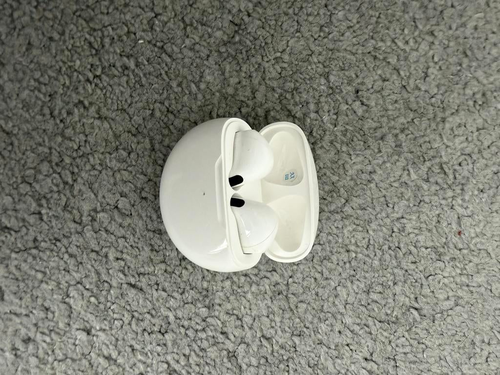 Nep airpods maar werkt gwn, Ophalen of Verzenden, Zo goed als nieuw