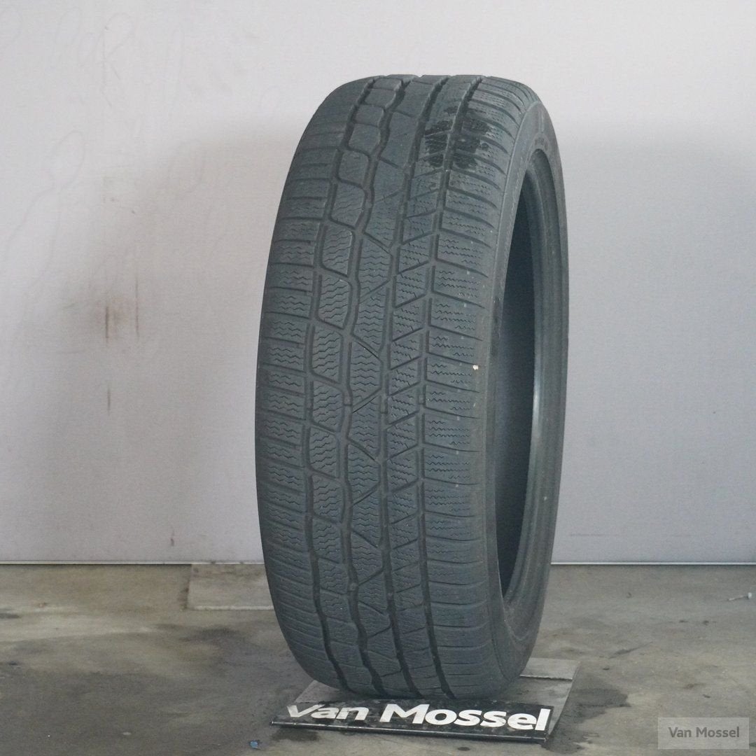 Continental ContiWinterContact TS830P  235/45/R19 99V, Auto-onderdelen, Banden en Velgen, 19 inch, Gebruikt, -, -