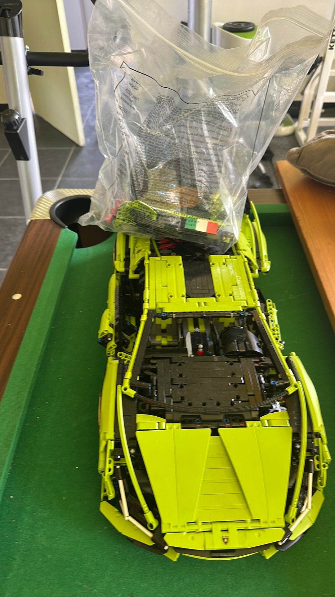 Lego lamborghini sian, Hobby en Vrije tijd, Modelbouw | Radiografisch | Auto's, Ophalen, Zo goed als nieuw