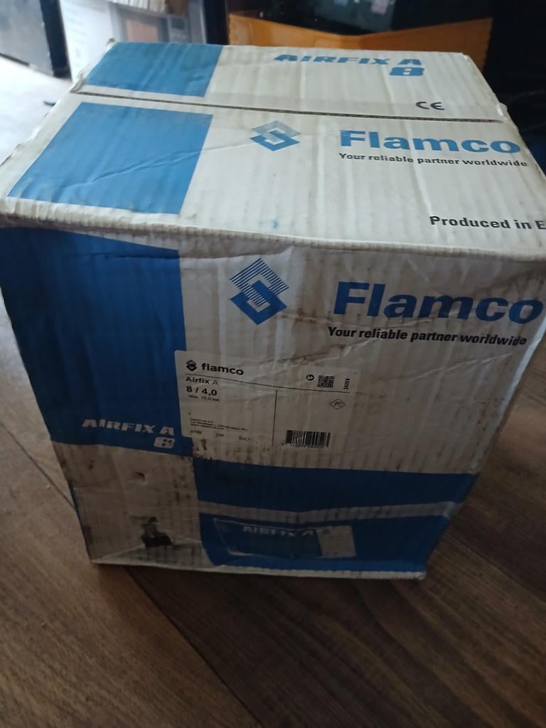 Flamco airfix a 8/10, Doe-het-zelf en Bouw, Ophalen