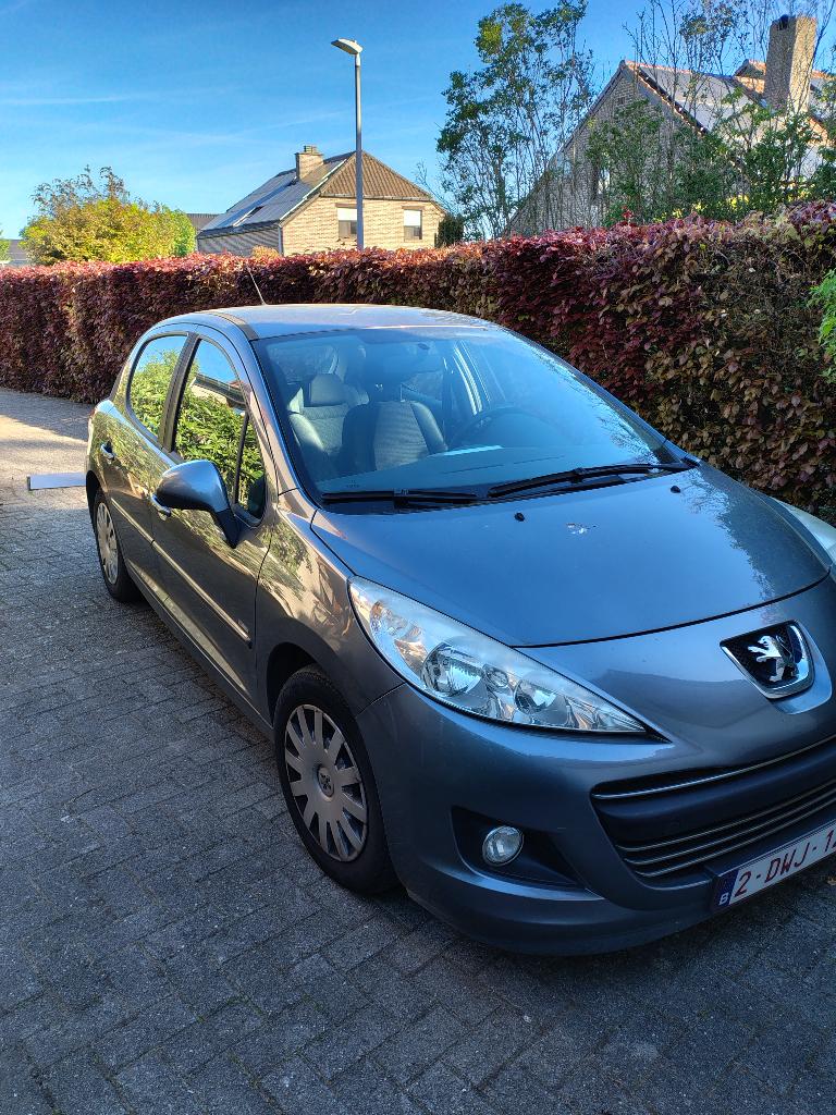 Peugeot 207 1.6 HDI X line 99G 2010, Autos, Peugeot, Particulier, Air conditionné, Ordinateur de bord, Verrouillage central, Frein de stationnement électronique