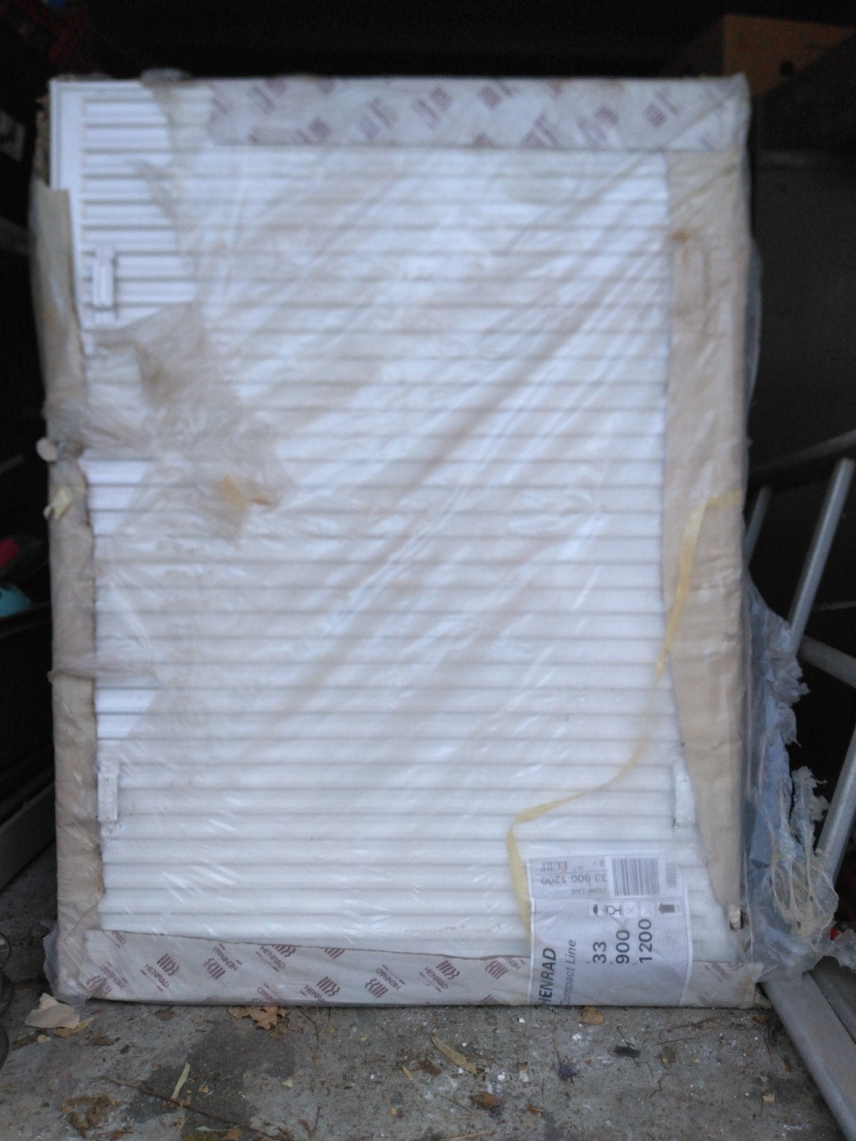Nieuwe henrad radiators, Doe-het-zelf en Bouw, Ophalen, Radiator, Nieuw, 60 tot 150 cm