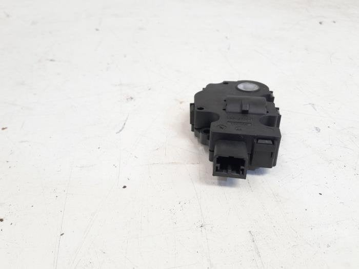 Clapet chauffage moteur d'un Mercedes CLA, Autos : Pièces & Accessoires, 3 mois de garantie, Utilisé, -, -