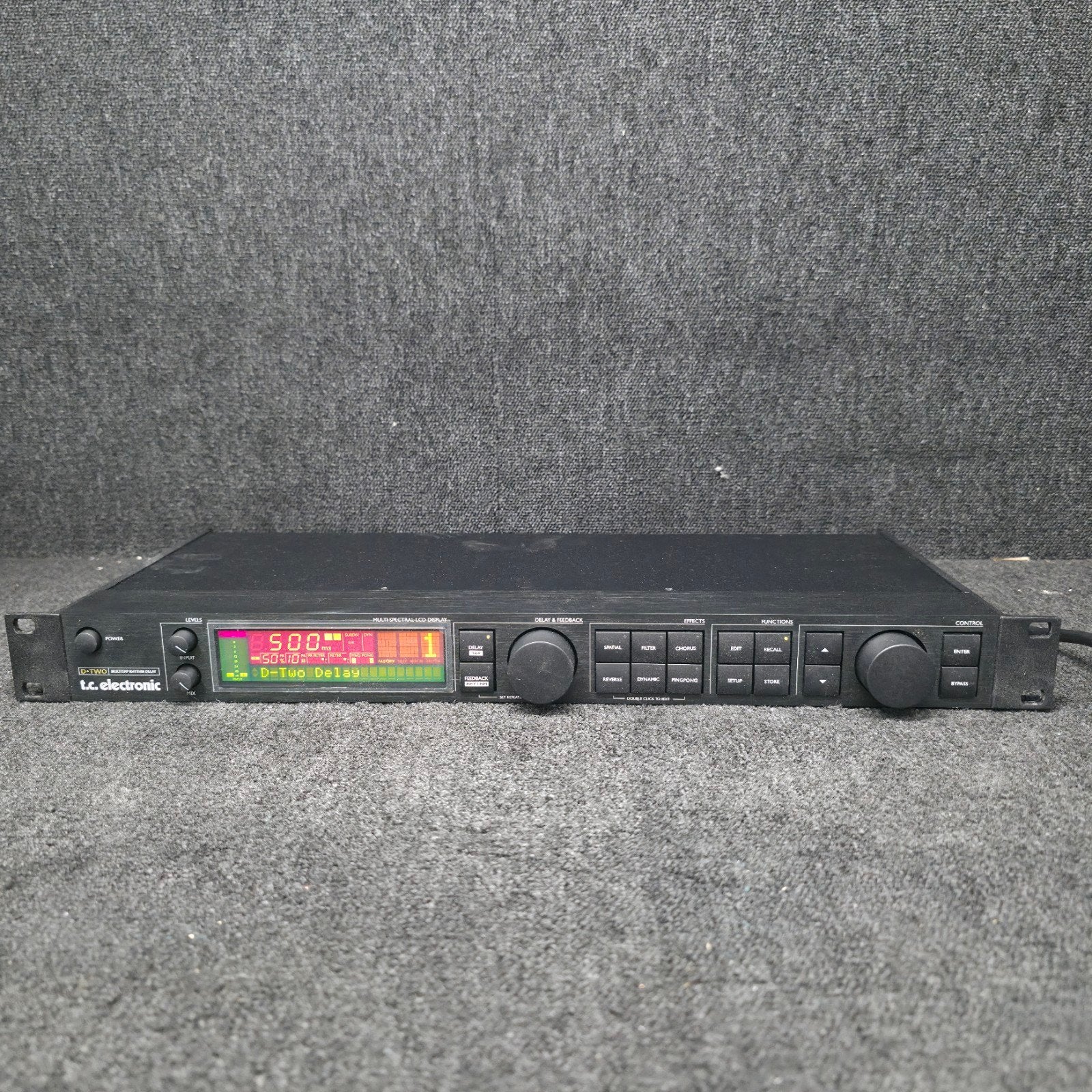 Délai rythmique multitap T.C. ELECTRONIC D-TWO en parfait ét, Musique & Instruments, Effets, Enlèvement ou Envoi