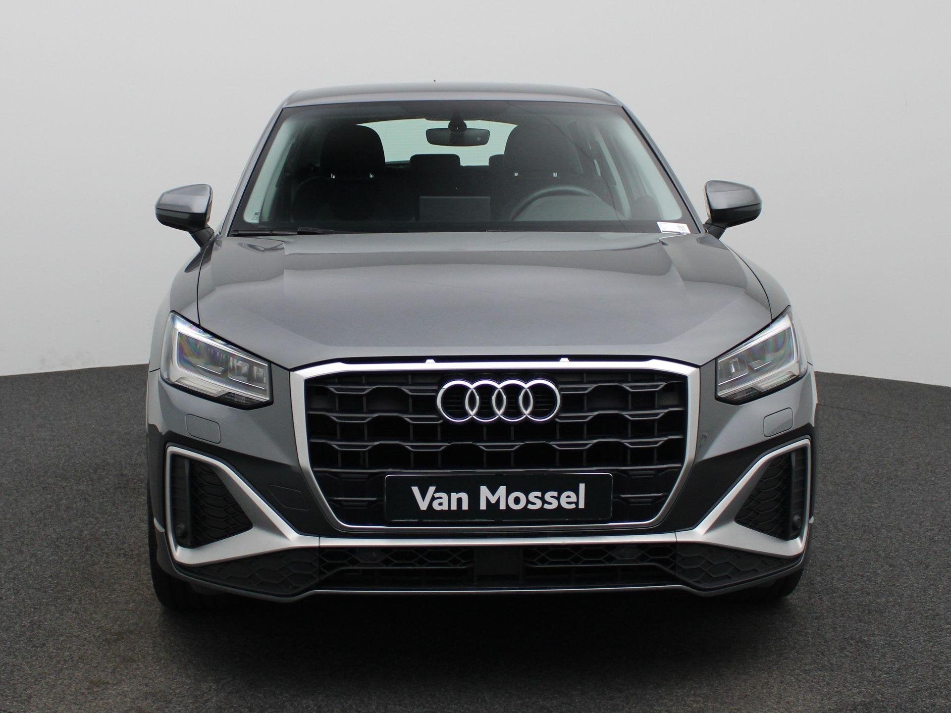 Audi Q2 1.5 35 TFSI 110kW S tronic S Line B. Ed., Argent ou Gris, Entreprise, Noir, 5 portes