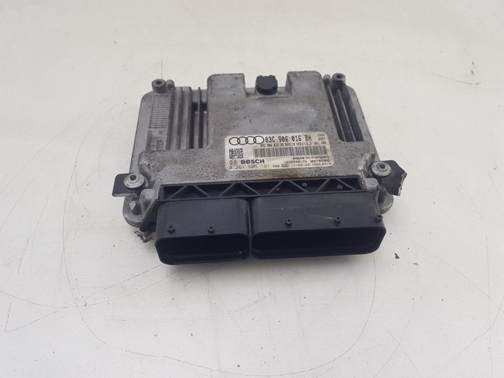 COMPUTER MOTOR Audi A1 (8X1 / 8XK) (|03C906016BH|), Robert Bosch AG, Gebruikt, Audi, Robert-Bosch-Allee 1
74232  Abstatt, DE