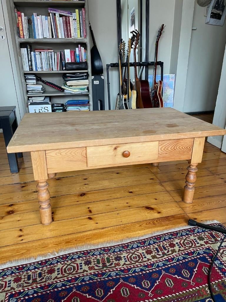 Table basse en bois clair massif, 100 à 150 cm, Moins de 50 cm, Enlèvement, Utilisé