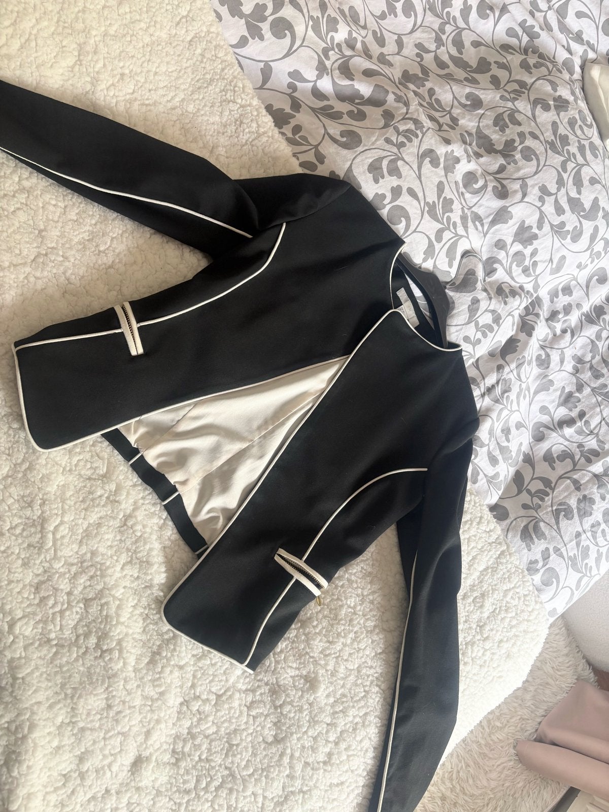 Jolie blazer class, Enlèvement ou Envoi, Porté, Taille 34 (XS) ou plus petite, Noir