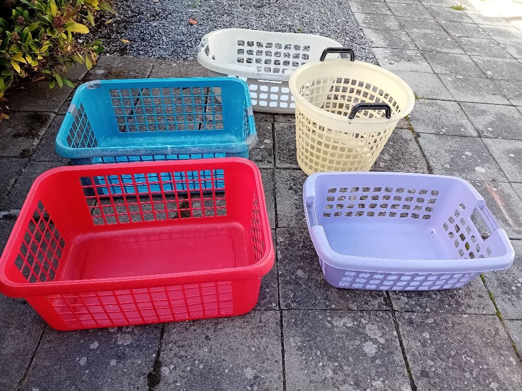 5 plastic wasmanden, Ophalen, Gebruikt, Meerkleurig, Wasmand